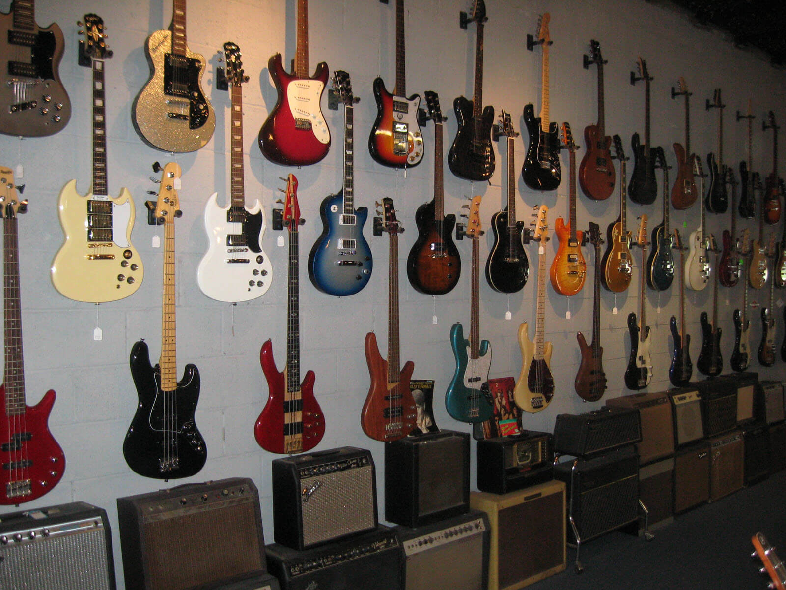 Electric Guitars, Acoustic Guitars & Bass Guitars